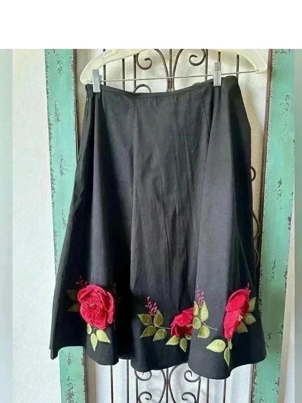 Persaman NY Black Rose Appliqué A-Line Skirt Red Lining Romantic Statement Sz 8 - Picture 2 of 10